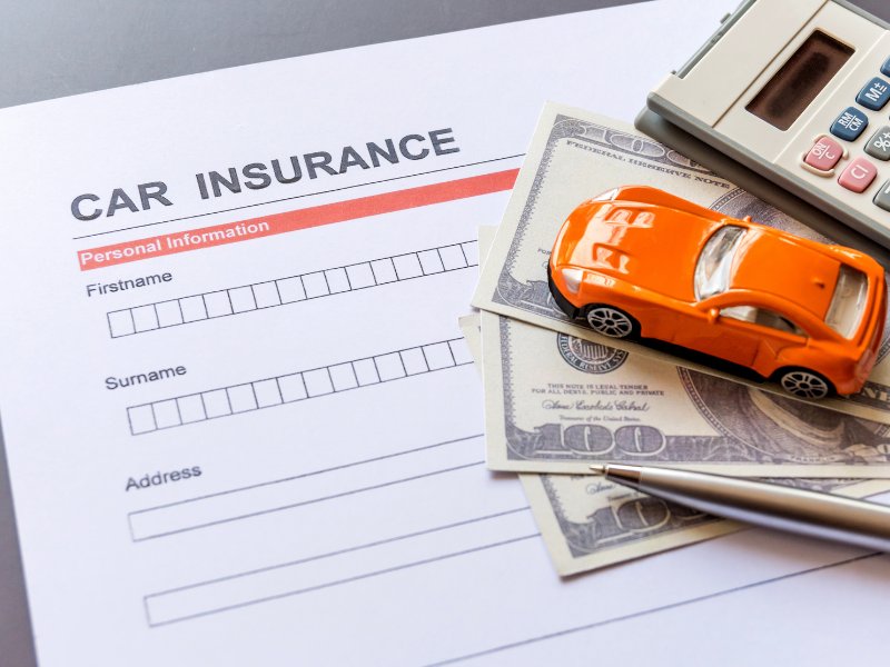 Mức phí bảo hiểm vật chất xe ô tô dao động từ 1,3-1,8% tổng giá trị xe tuỳ vào từng công ty bảo hiểm